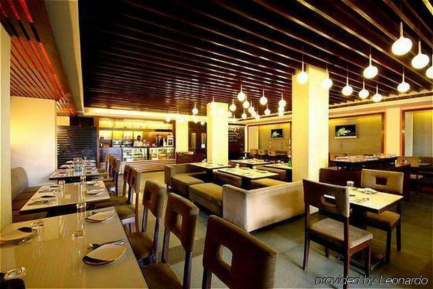 Hotel Komfort Terraces Bangalore Restaurant bilde